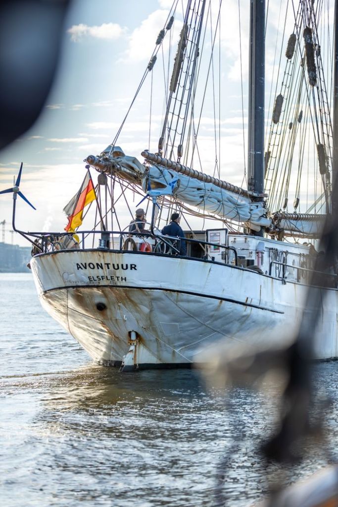 Ahoi Kaffee mit dem Segelschiff, El Puente